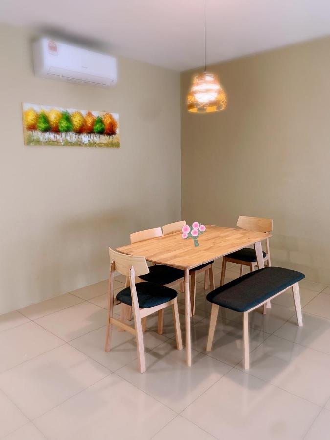Aries Homestay Ipoh Exterior photo